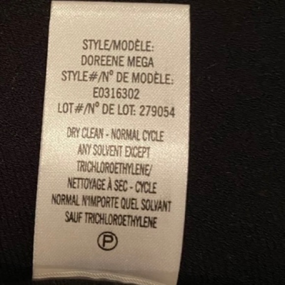 Theory Mini Skirt - Picture 4 of 5